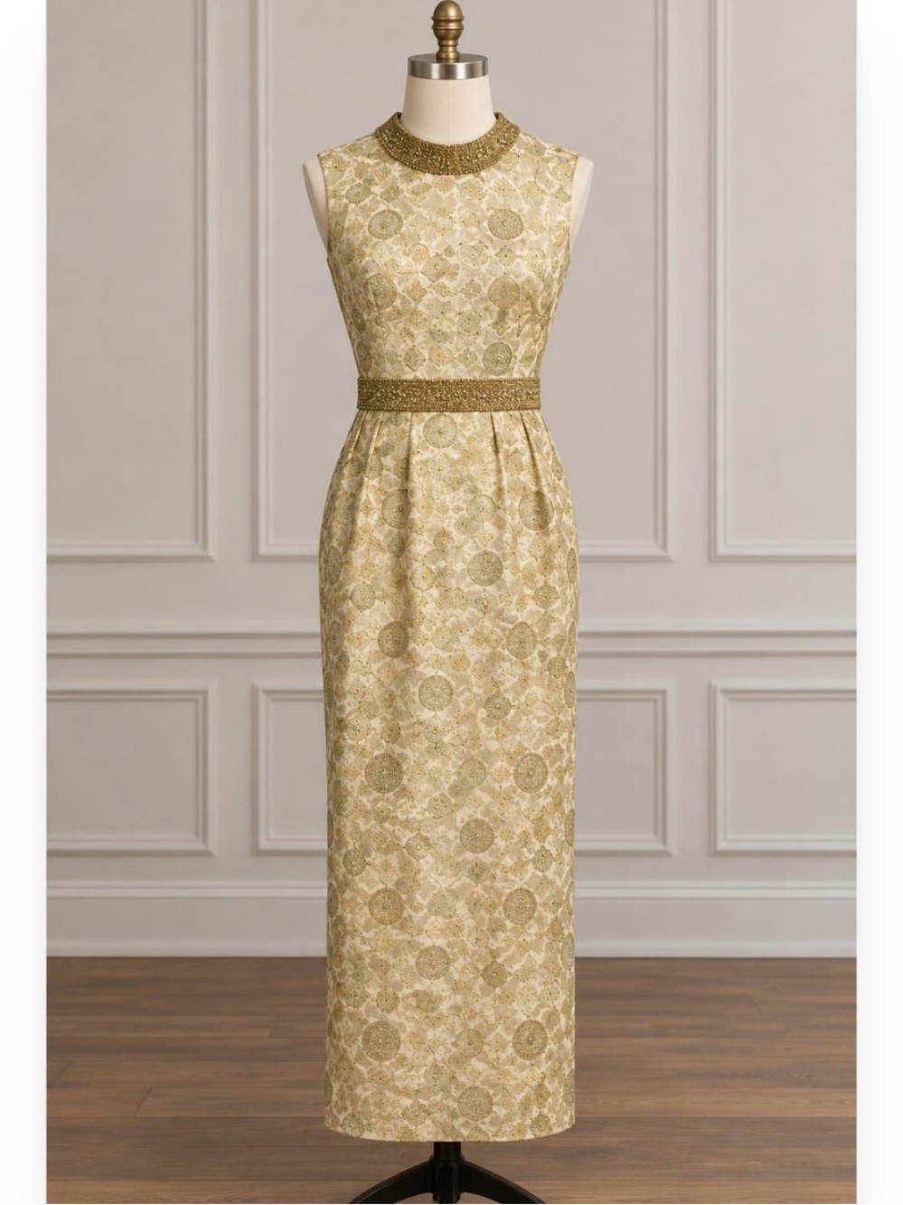 Gold Brocade Sleeveless Maxi Dress VINTAGE 1960s - MADE IN HONG KONG - Picture 1 of 3